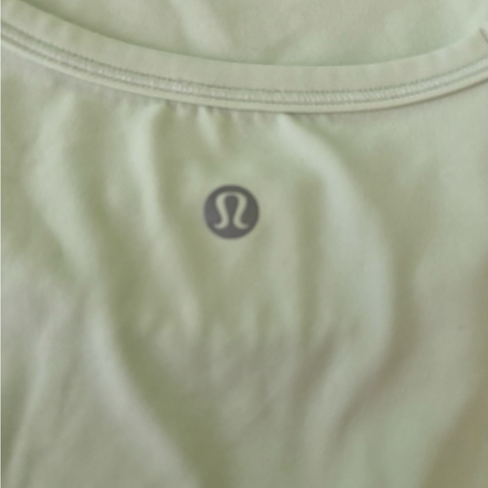 Lululemon Rouched T-Shirt - Picture 6 of 6